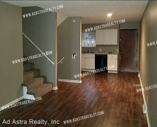 Building Photo - Very Nice Olathe Duplex-Available NOW!!!!