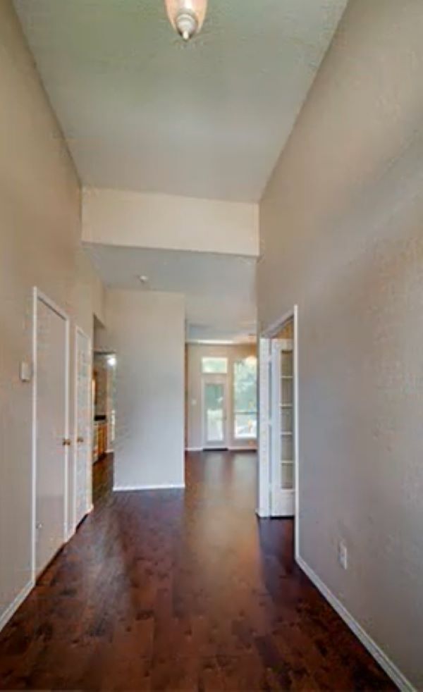Building Photo - 3737 Sycamore Ln