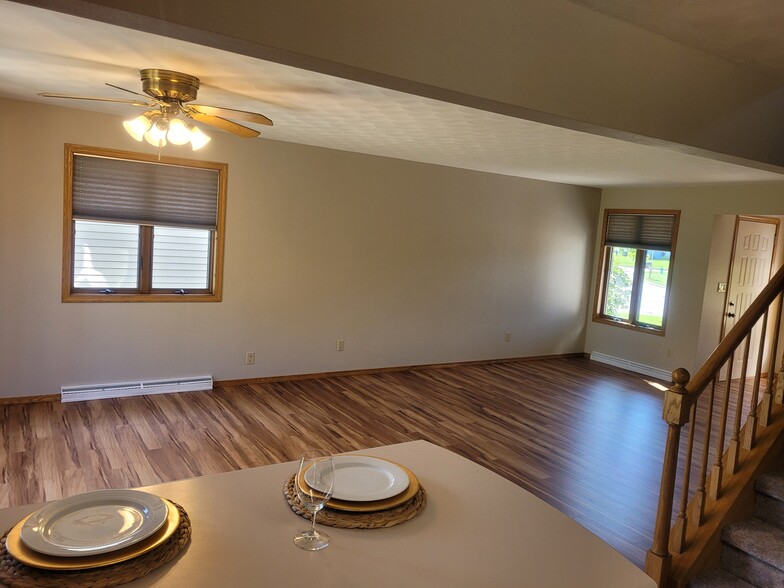 Building Photo - 74 Brighton Cir
