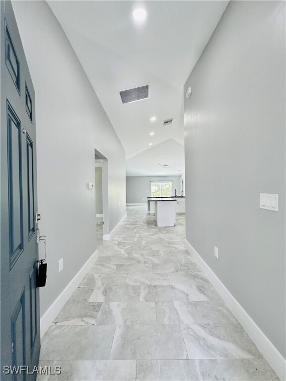 Building Photo - 489 Lenox Ave