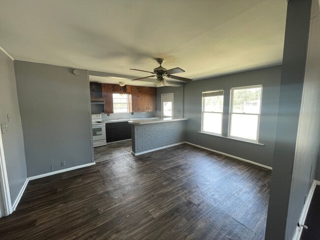 Building Photo - Corner Lot Home – Central City - Corpus Christi, TX