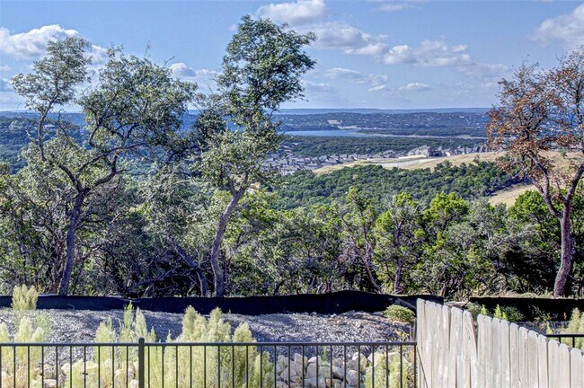 Building Photo - 8604 Pine Muhly Dr