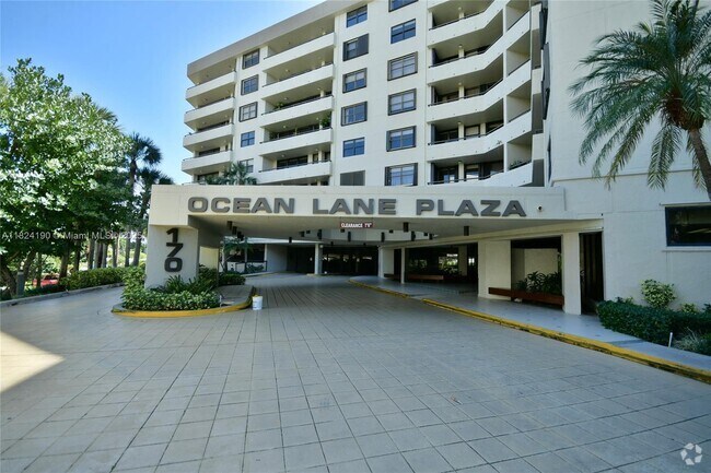 Building Photo - 170 Ocean Lane Dr