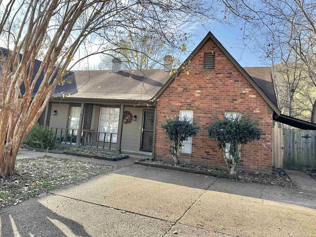 Building Photo - 2065 Goldbrier Ln