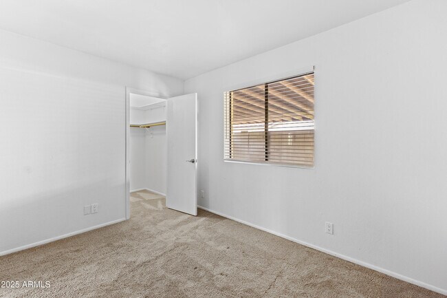 Building Photo - 8943 E Friess Dr