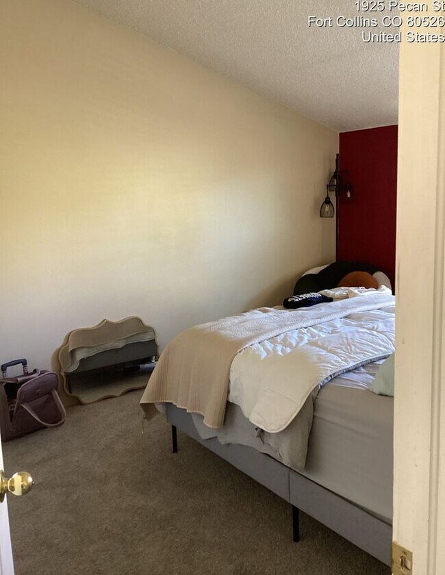 Building Photo - First two weeks free!!! Recently Upgraded 2 Bedroom Apt Near Horsetooth!