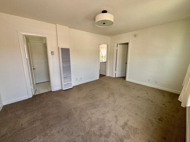 Interior Photo - Rowena Avenue, 2809-2821.5