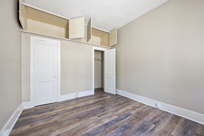 Building Photo - 401 Rose St