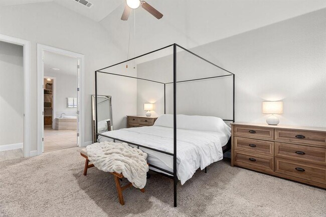 Building Photo - 6720 Verona Pl