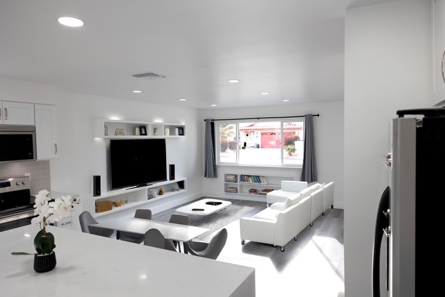 Living Room - 53130 Avenida Mendoza