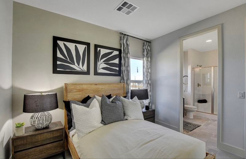 Building Photo - 1111 Blue Diamond Rd