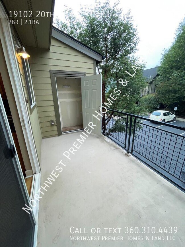 Building Photo - Silver Creek Crossing Condo