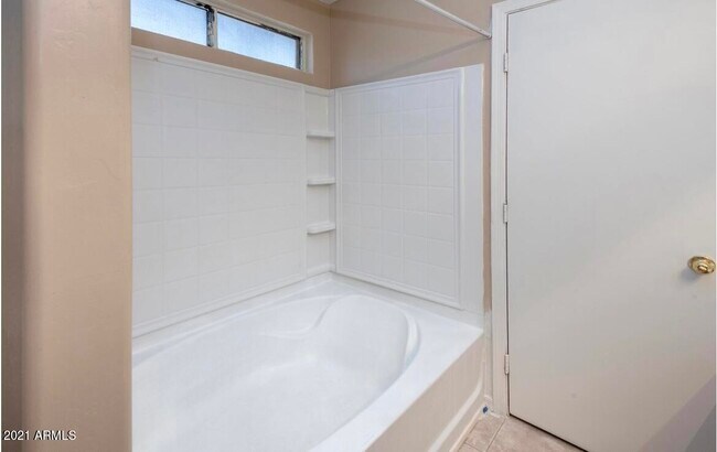 Building Photo - 12225 W Flanagan St