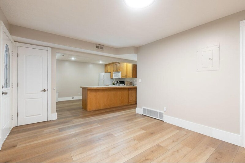 Building Photo - 265 S 900 W