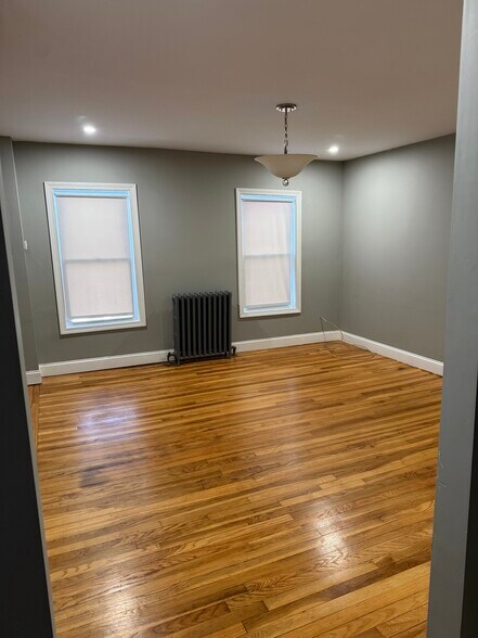 Building Photo - 47 Shawmut St