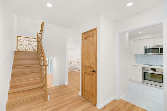 Building Photo - 1745 Selby Ave