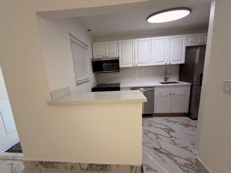 Building Photo - 11050 Biscayne Blvd