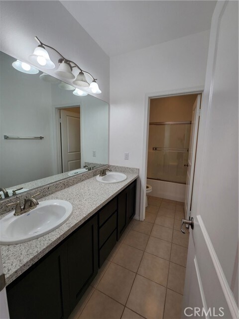 Building Photo - 155 W Via Rua Flores