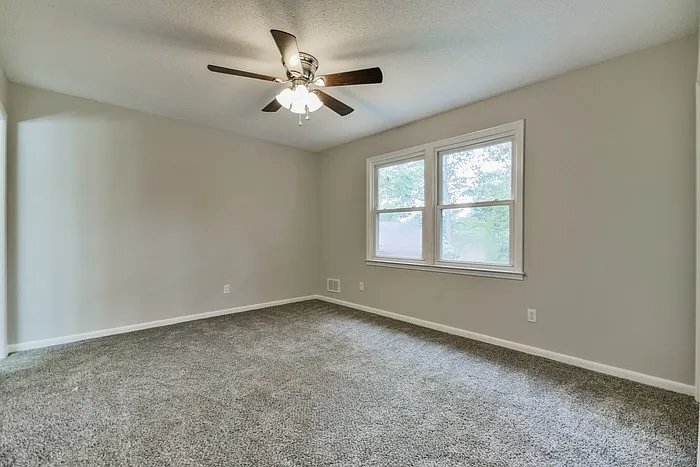 Building Photo - 205 Reseda Dr
