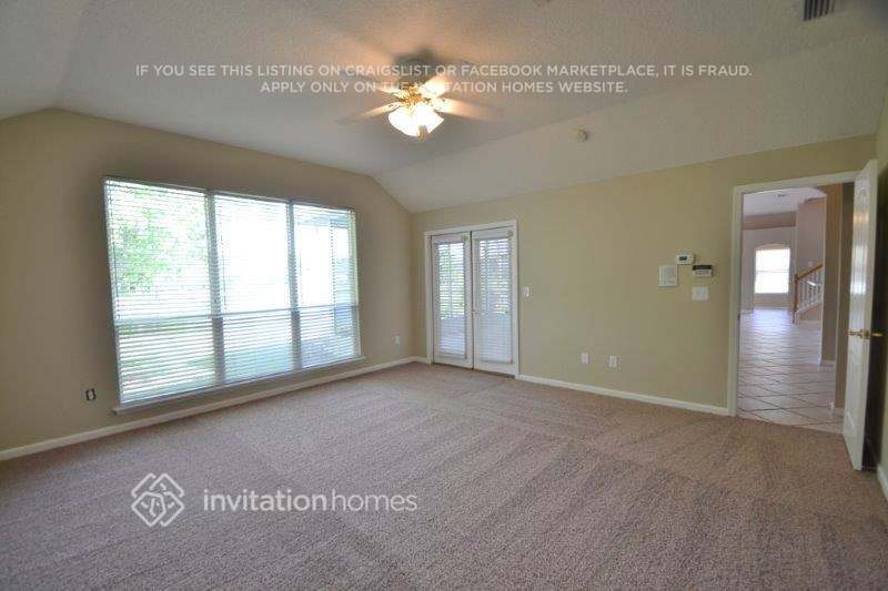 Building Photo - 12027 Brandon Lake Dr