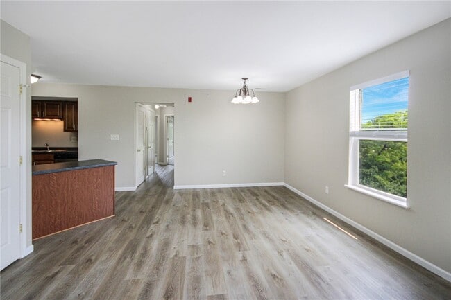 Building Photo - 143 Stonewall Creek Dr