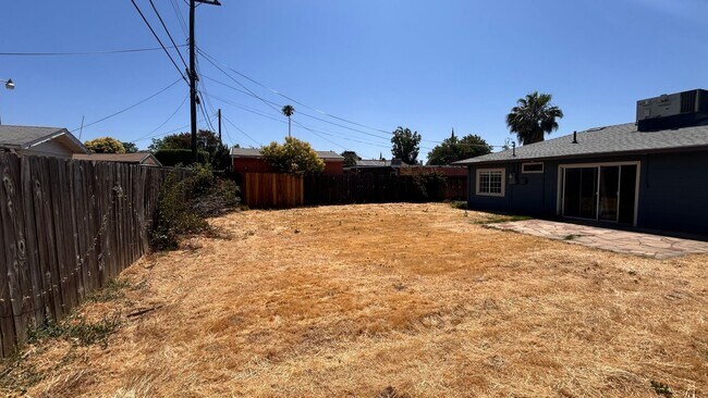Building Photo - Nice home in Sacramento