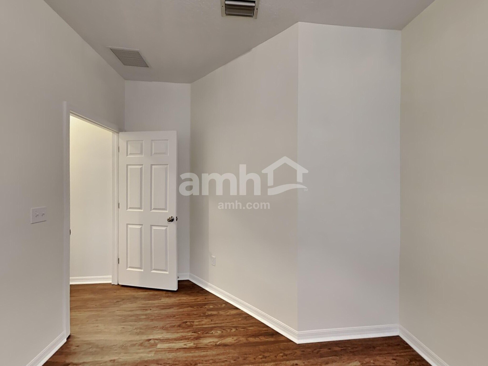 Building Photo - 34512 Smart Dr