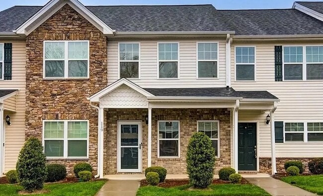 Building Photo - 119 Summerland Dr