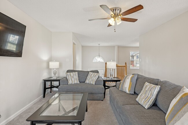 Building Photo - 1307 Bluebonnet Dr
