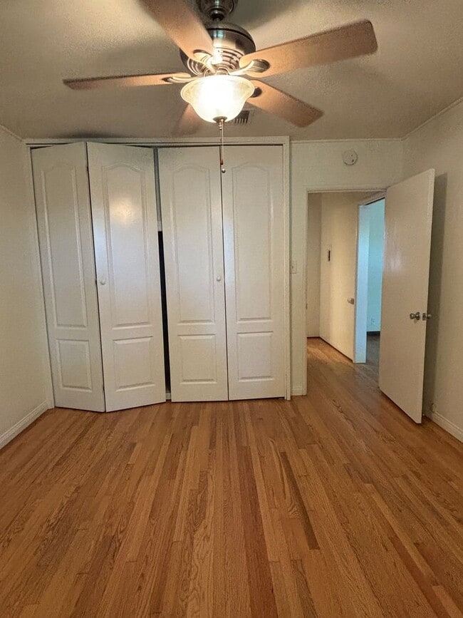 Building Photo - (5281-5285) El Prado Ave.