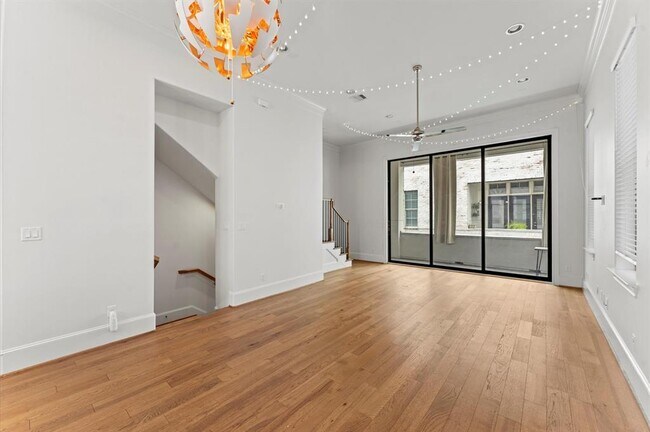 Building Photo - 4053 Leeland St