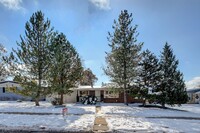 Building Photo - 4 bedroom, 2 bath Ranch with detached 3 ca...