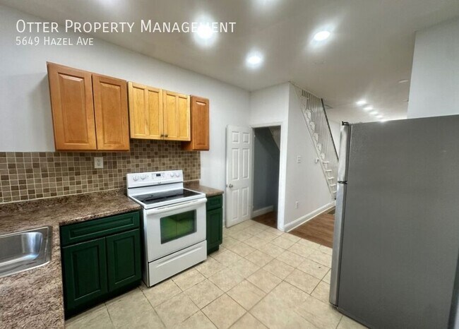 Building Photo - 5649 Hazel Ave