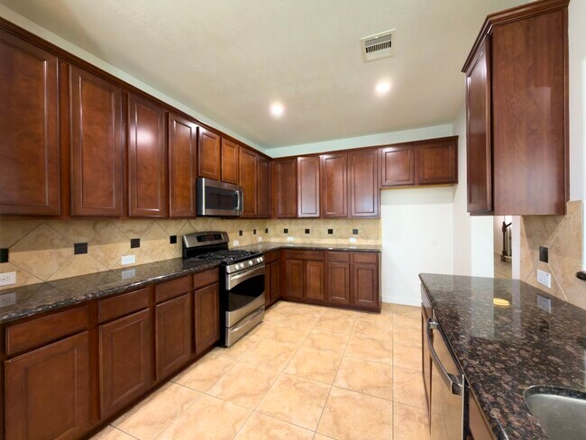 Building Photo - 2802 Ridgeglen Ln