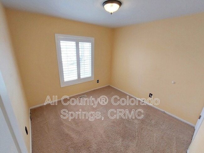 Building Photo - 4182 Pioneer Creek Dr