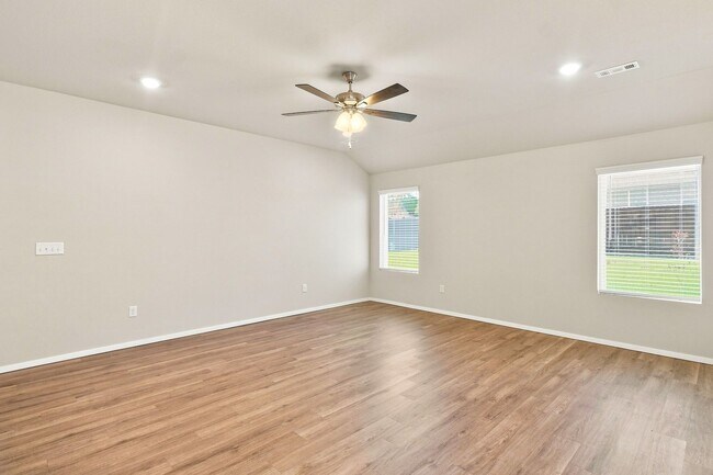 Building Photo - 2751 W Obsidian St