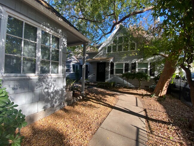 Primary Photo - 815 19th St