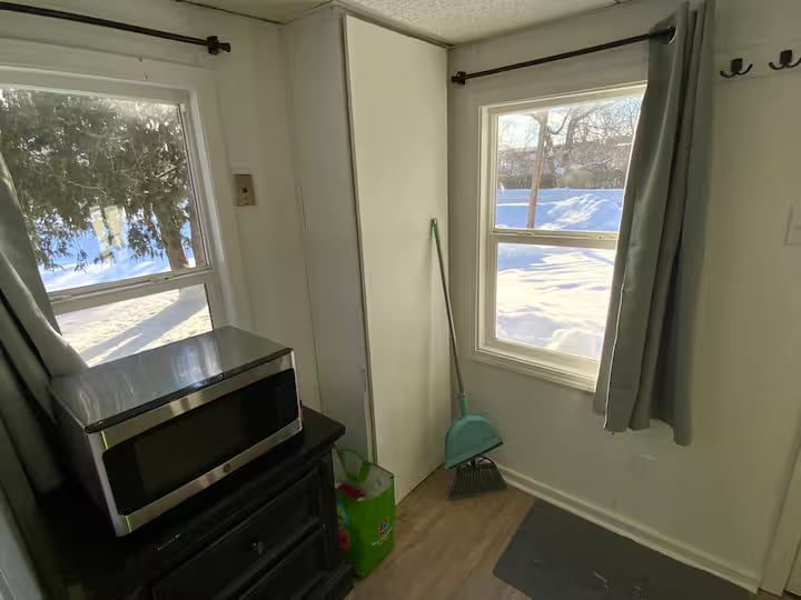 Building Photo - 115 Mckenzie St