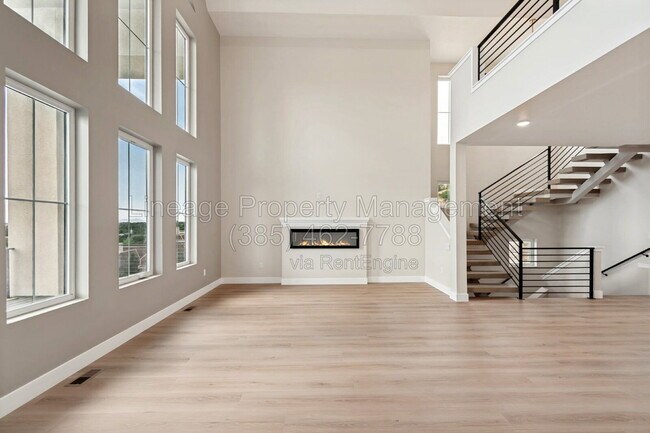 Building Photo - 707 N 1540 E