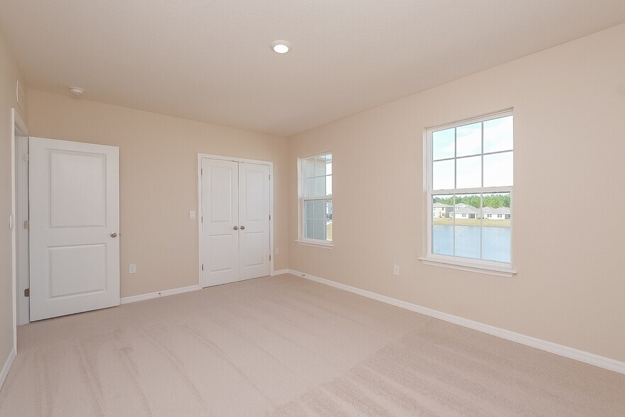 Building Photo - 15506 Sweet Springs Bend