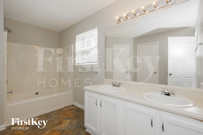 Building Photo - 6778 Bells Landing Way