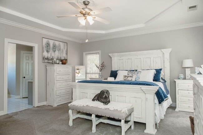 Building Photo - 565 Schaeffer Loop