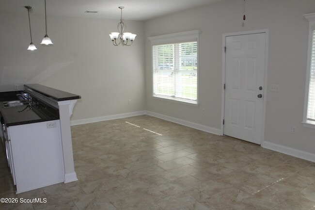 Building Photo - 282 Bridgewater Ln