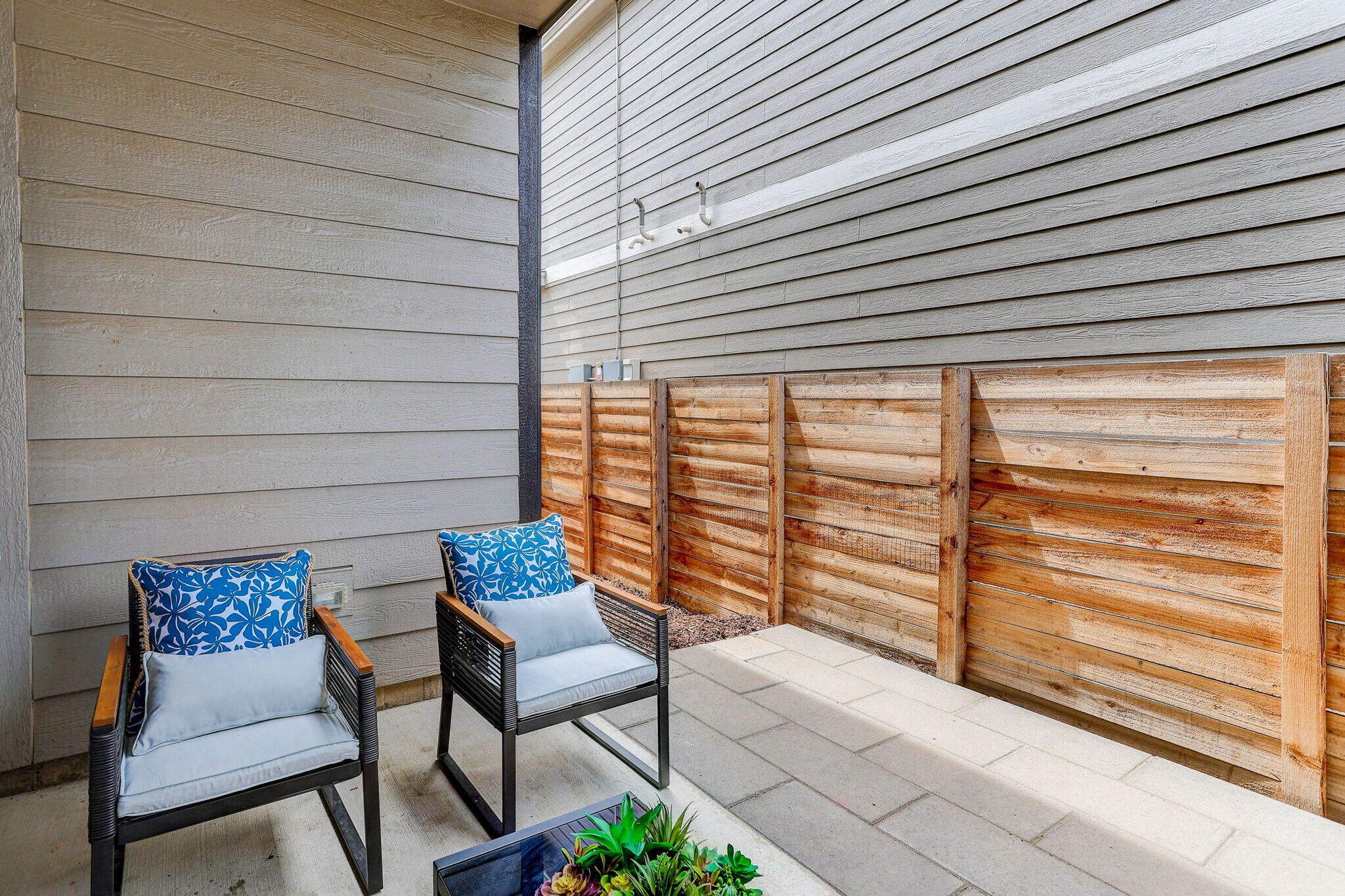 Patio - 5290 E 64th Ave