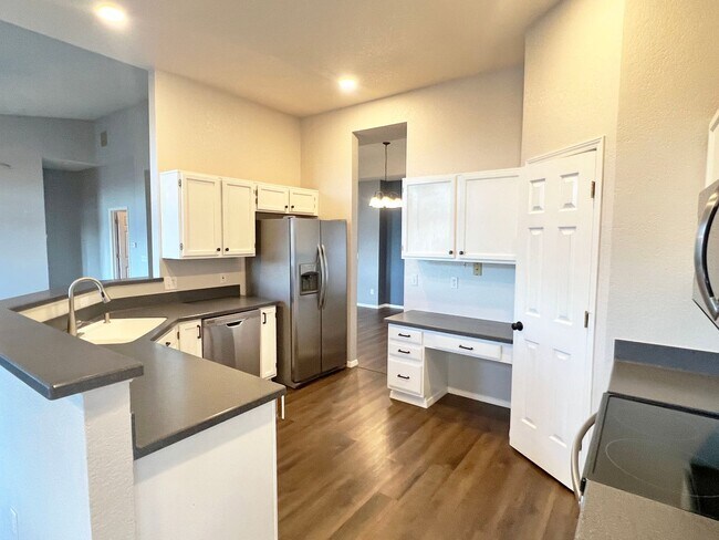 Building Photo - Open Ranch with 3 beds 2 baths and a 2-car...