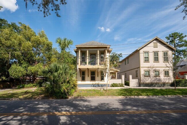 Building Photo - 721 NW 10th St