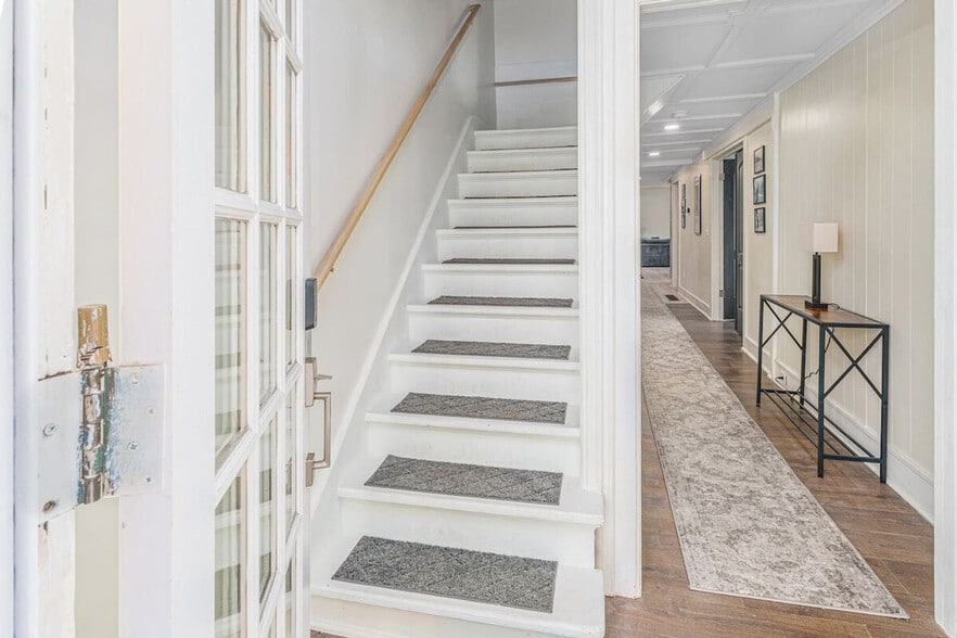 Building Photo - 70 Lake Ave