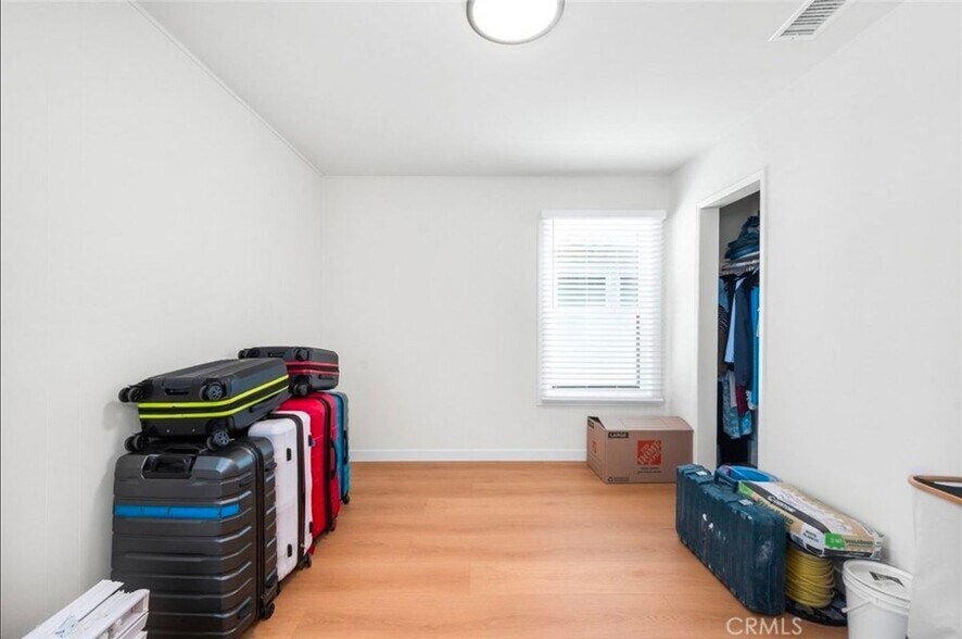 Building Photo - 765 E Silva St