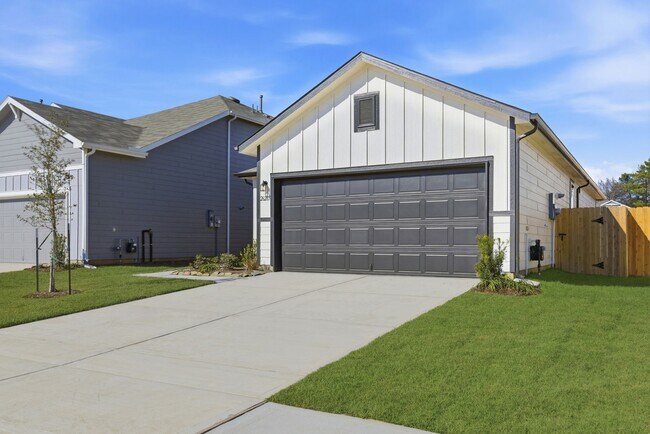 Building Photo - 26391 Cedar Sedge Dr
