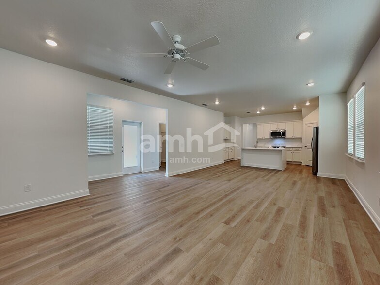 Building Photo - 16397 Aubergine Aly